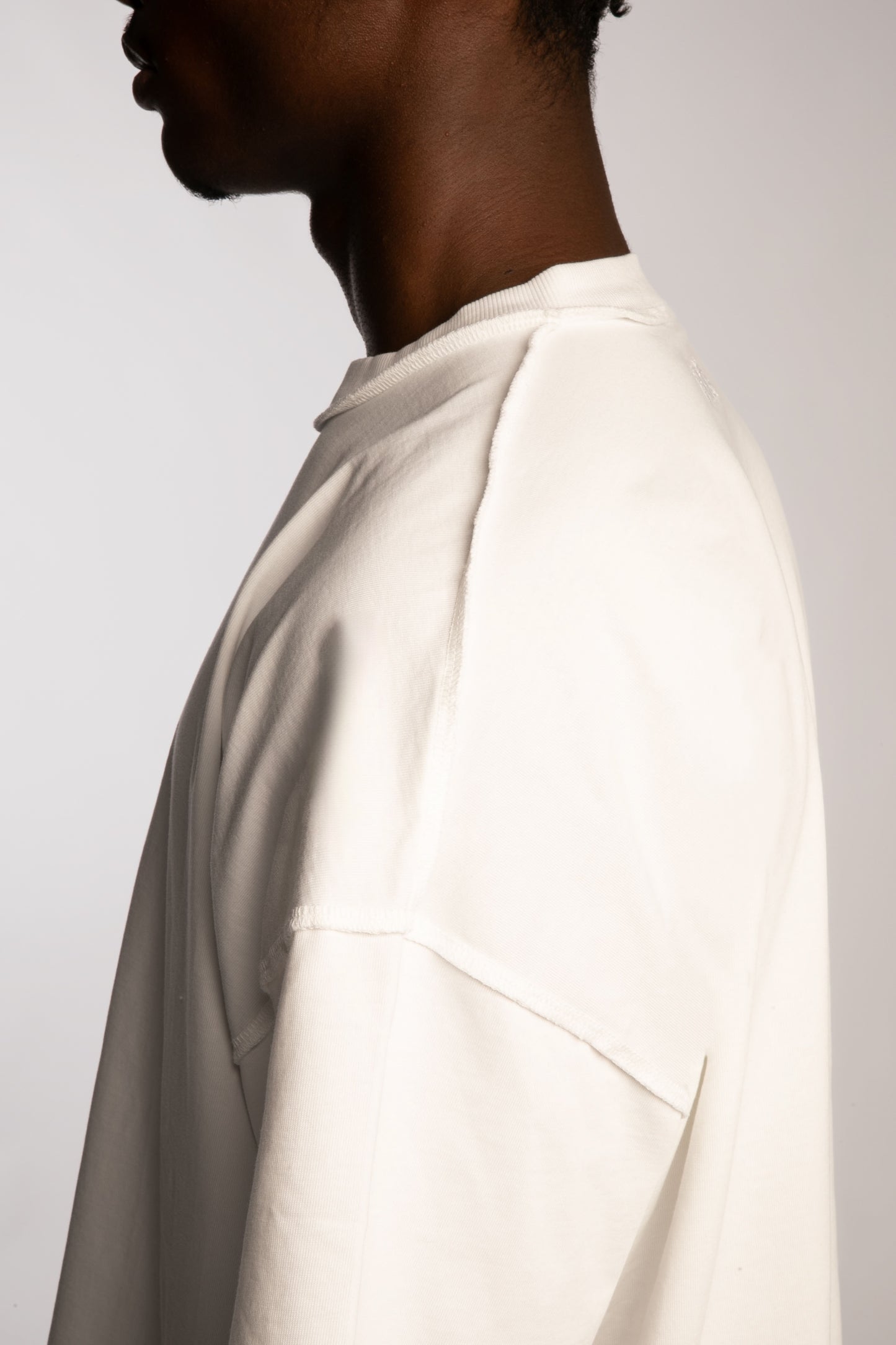 Oversized White T-Shirt – Premium Heavyweight Streetwear